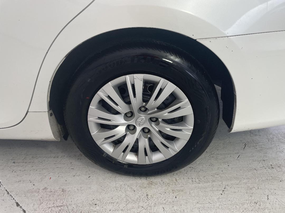 Photo '11' of Toyota Camry