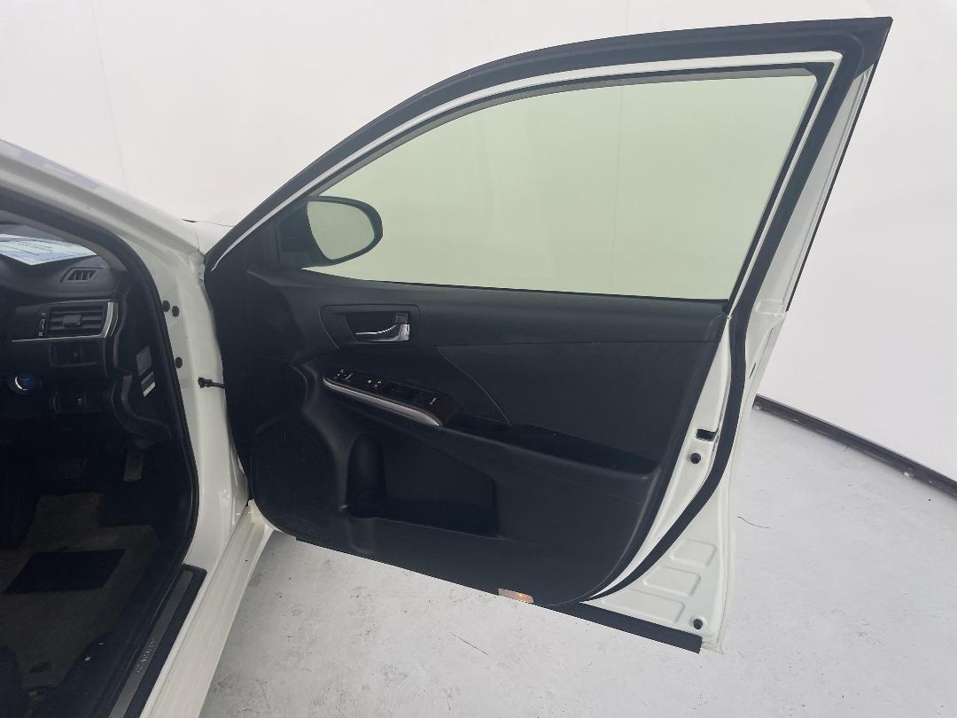 Photo '15' of Toyota Camry