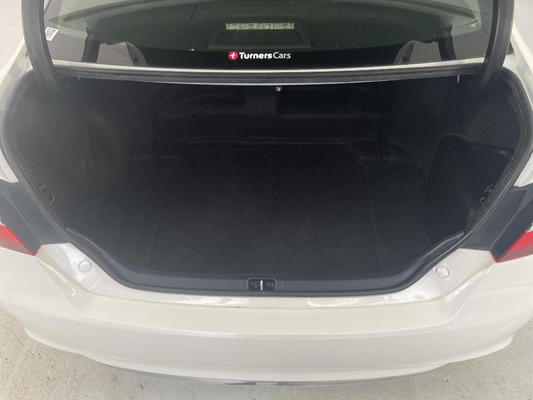 Photo '14' of Toyota Camry