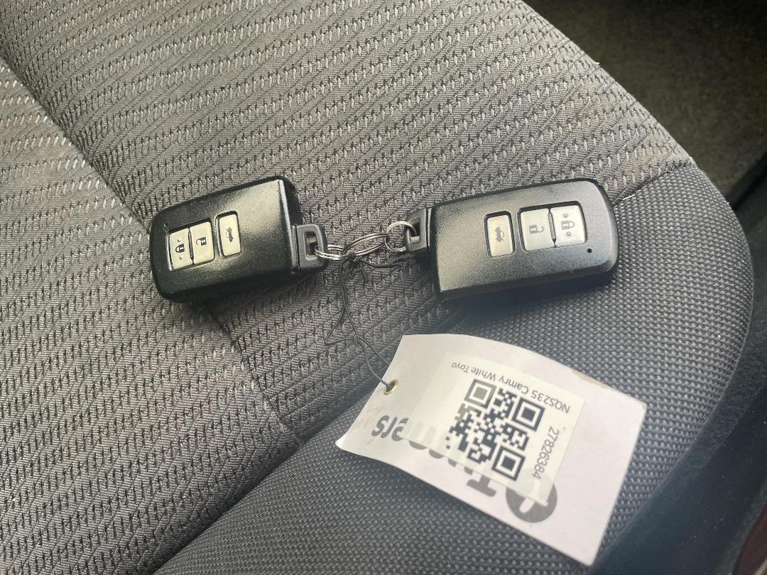 Photo '22' of Toyota Camry