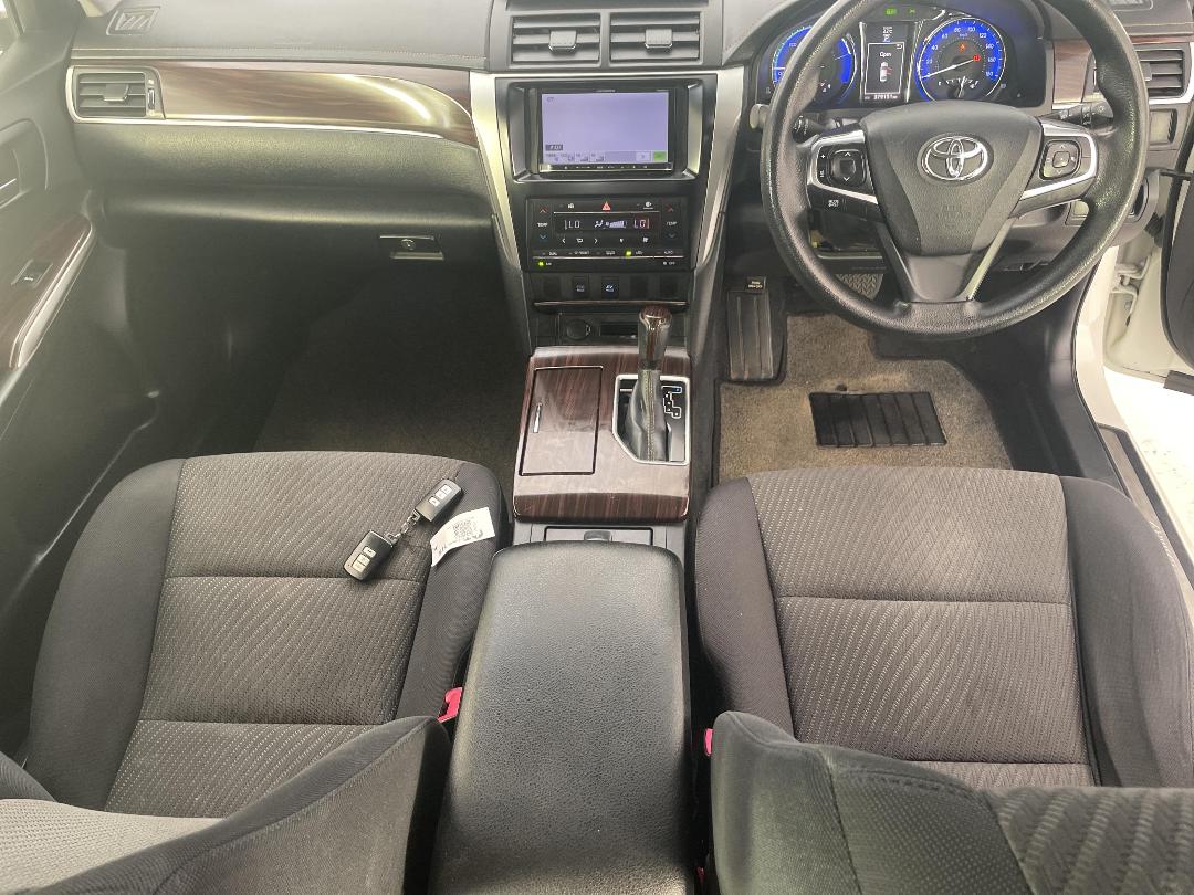 Photo '18' of Toyota Camry
