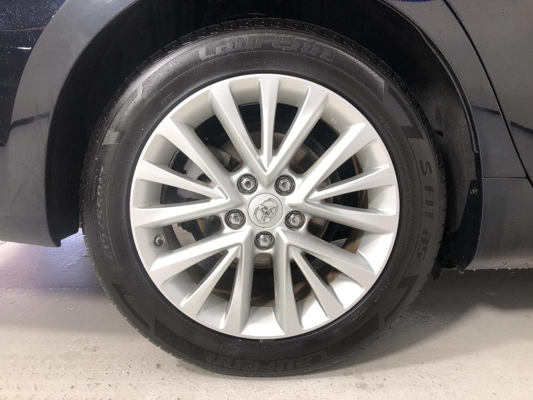 Photo '12' of Toyota Camry Photo '12' of Toyota Camry