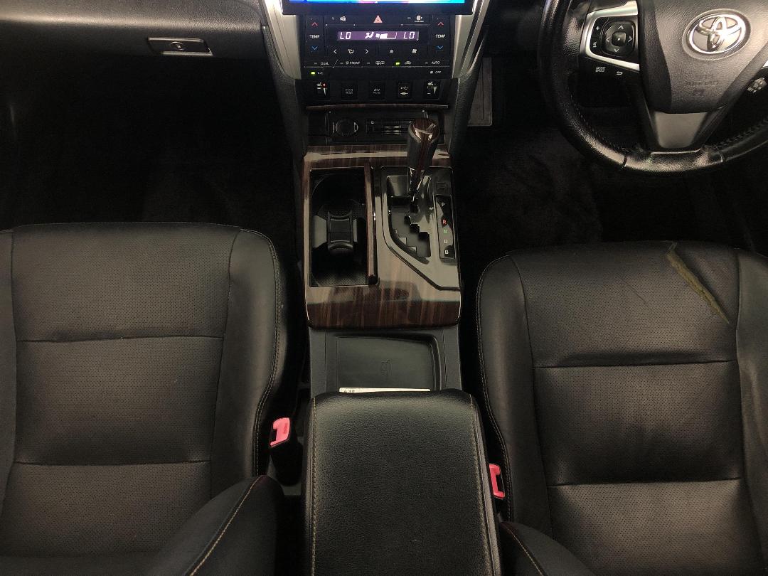 Photo '18' of Toyota Camry Photo '18' of Toyota Camry