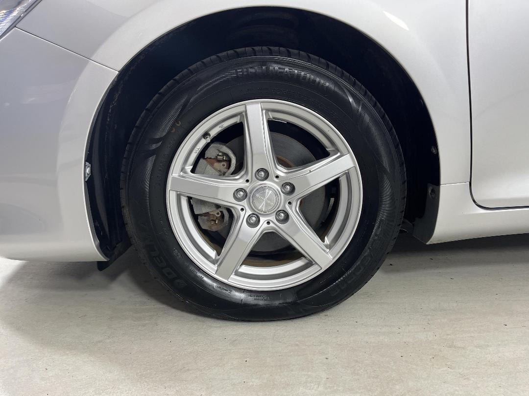 Photo '10' of Toyota Camry