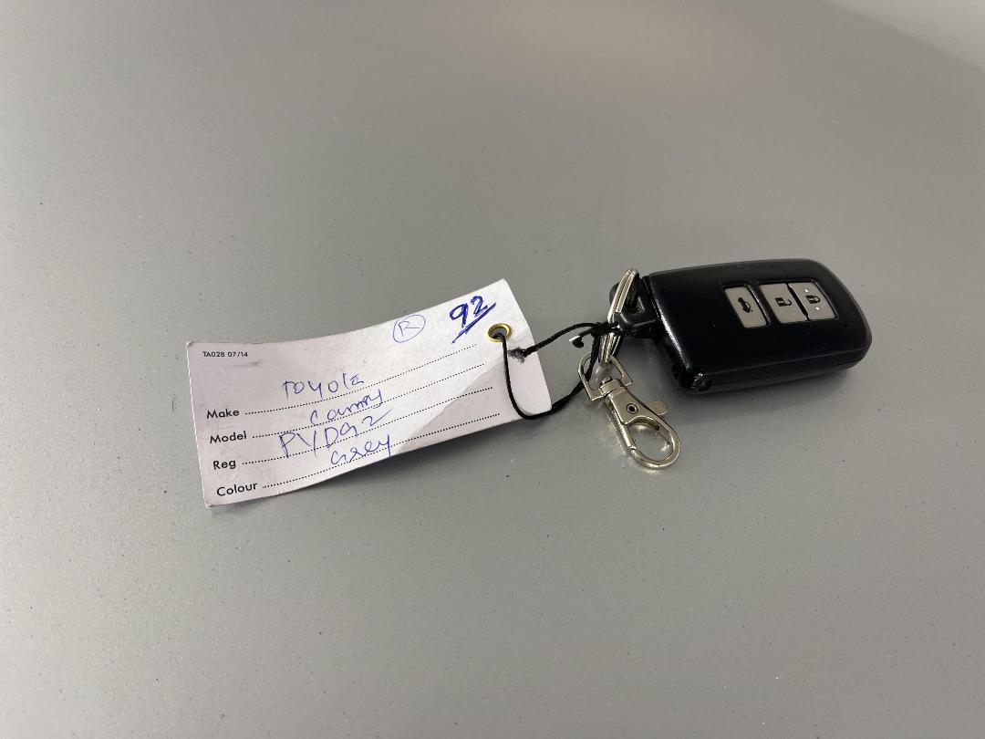 Photo '22' of Toyota Camry