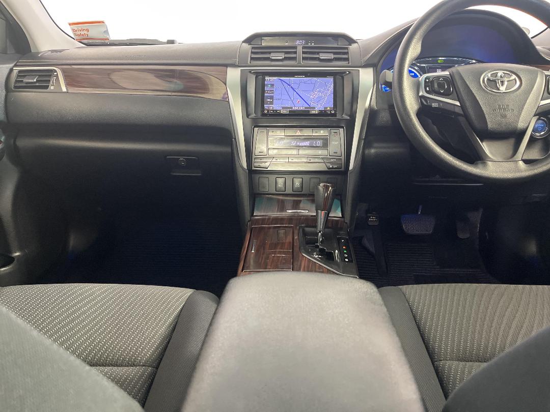 Photo '18' of Toyota Camry