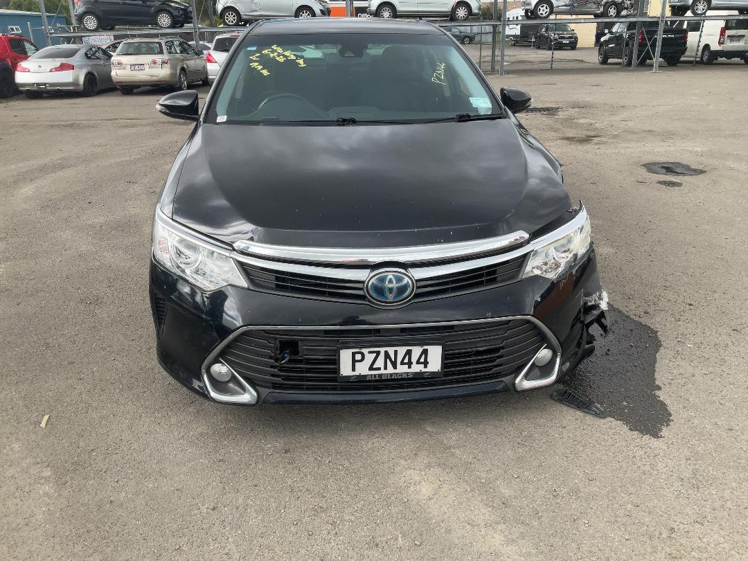 Photo '2' of Toyota Camry Hybrid Photo '2' of Toyota Camry Hybrid