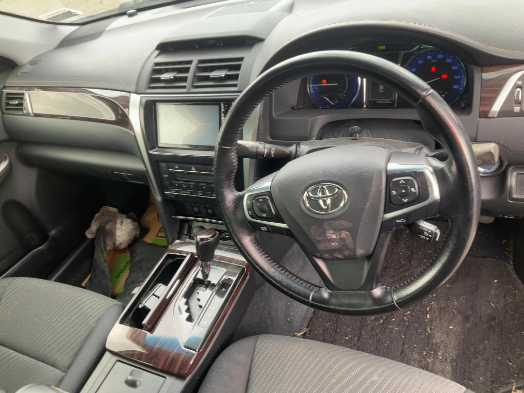 Photo '13' of Toyota Camry Hybrid Photo '13' of Toyota Camry Hybrid