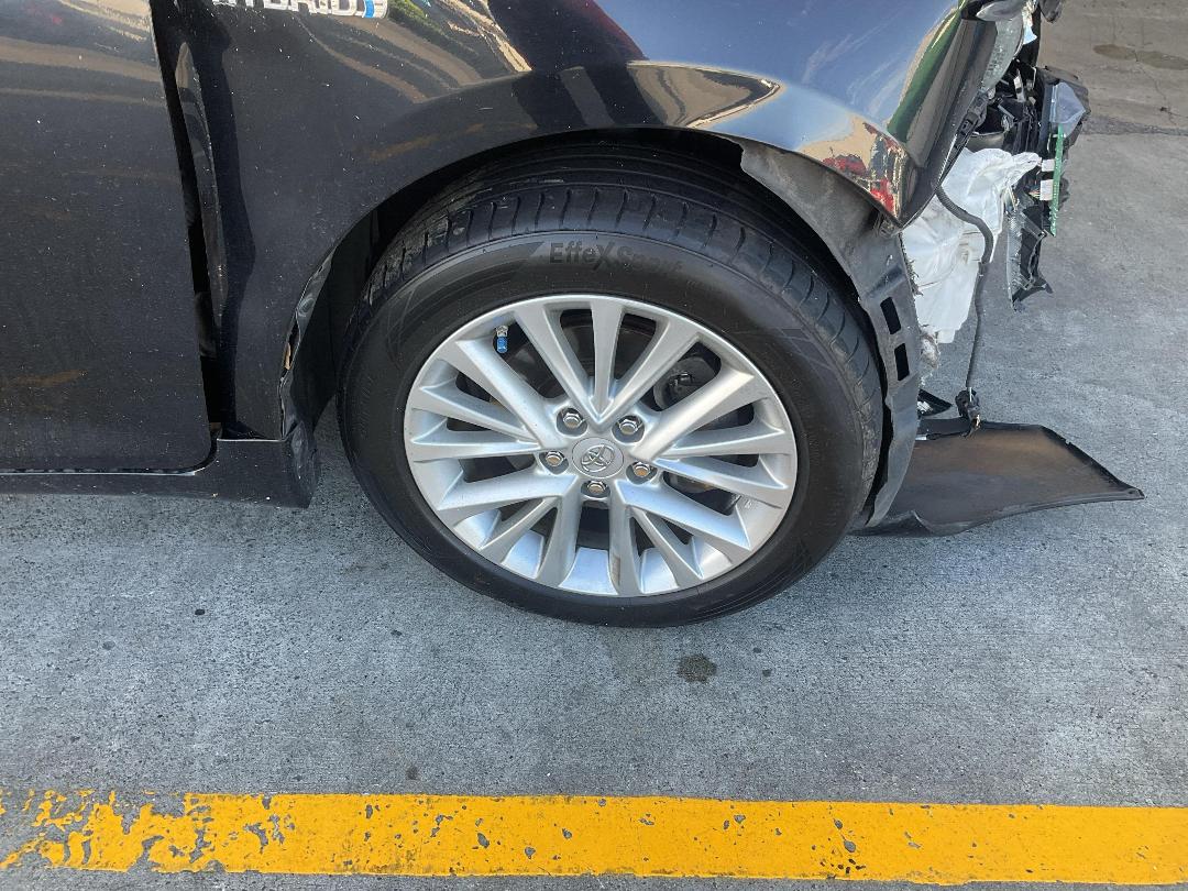 Photo '2' of Toyota Camry Hybrid