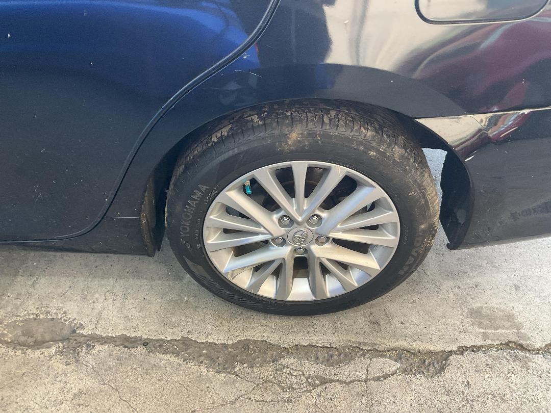 Photo '15' of Toyota Camry Hybrid