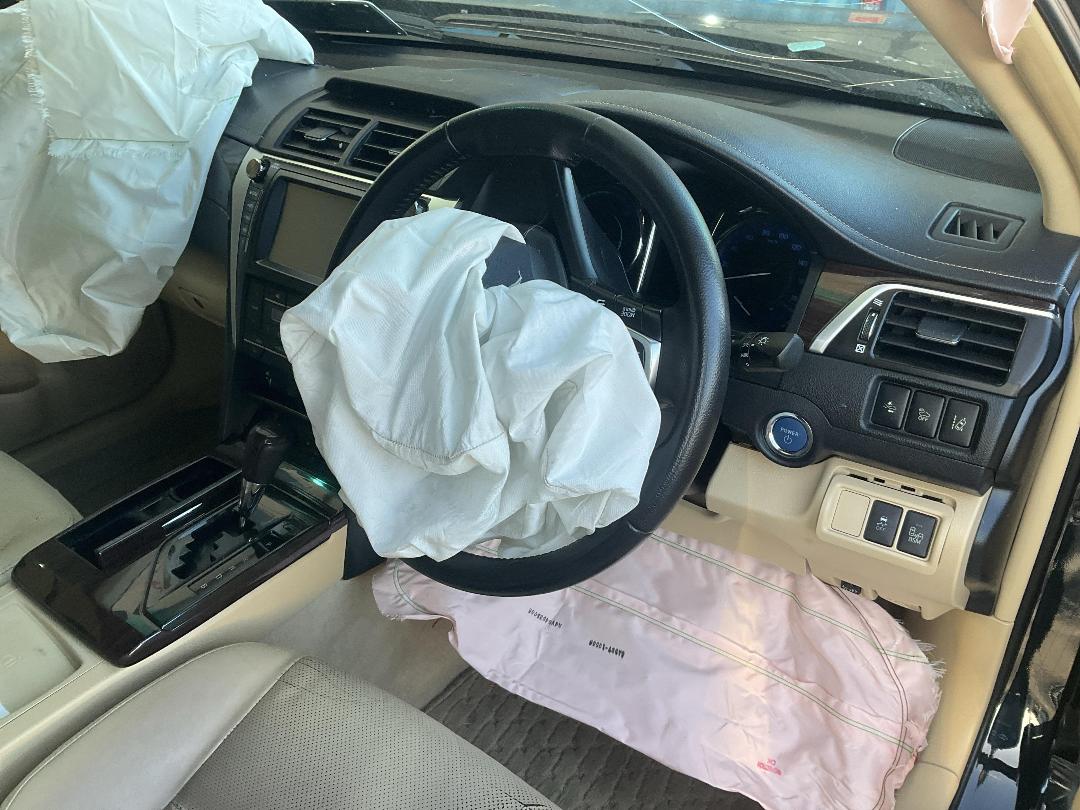 Photo '28' of Toyota Camry Hybrid