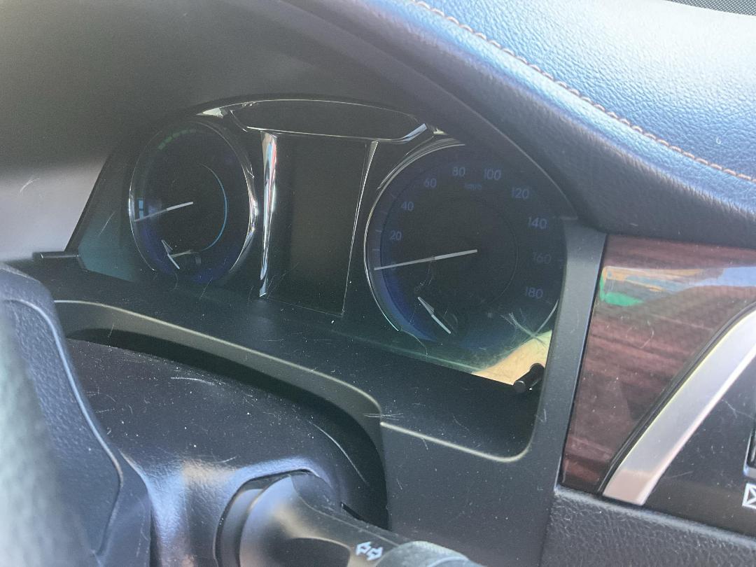 Photo '30' of Toyota Camry Hybrid