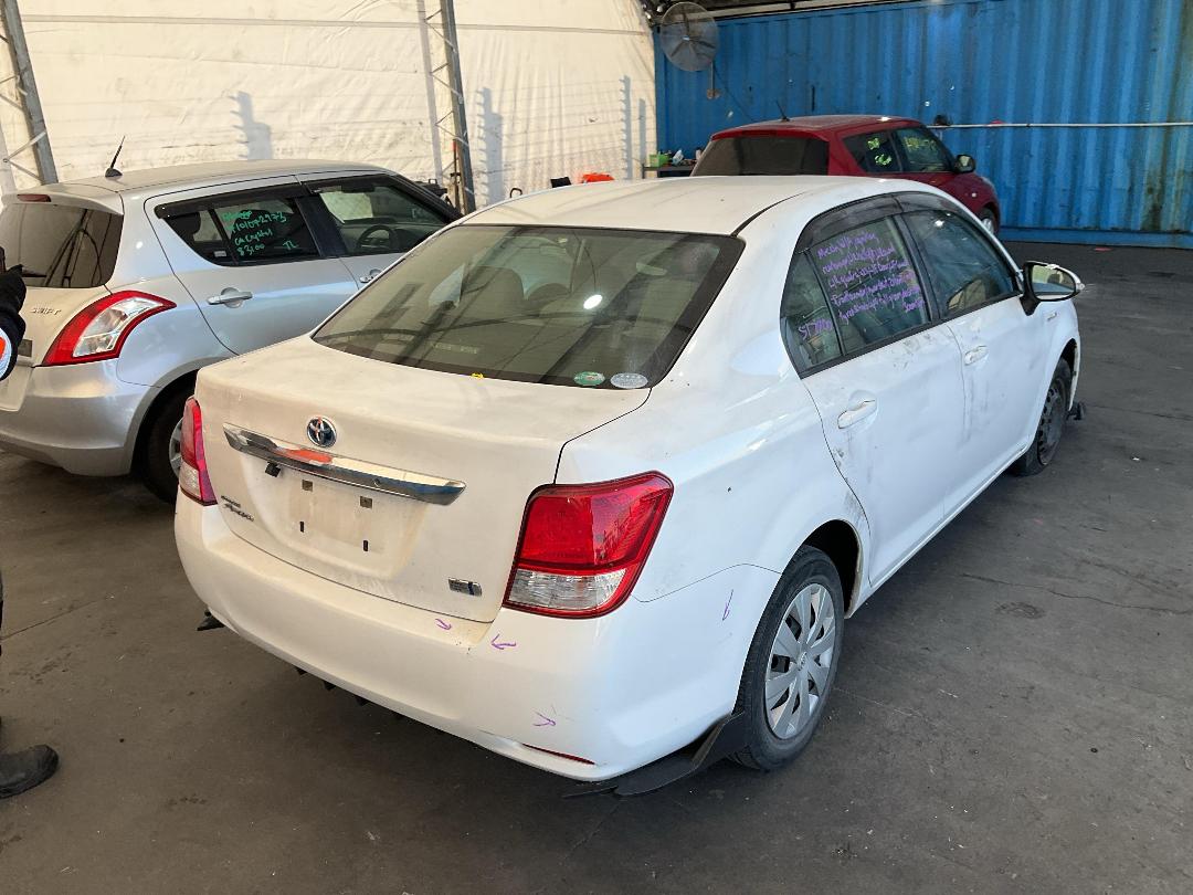 Photo '13' of Toyota Corolla Axio Hybrid