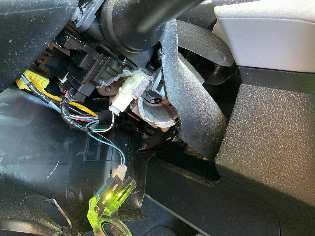 Photo '20' of Toyota Corolla Axio Hybrid