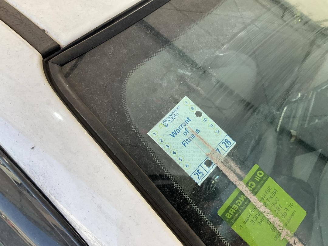 Photo '24' of Toyota Corolla Axio Hybrid