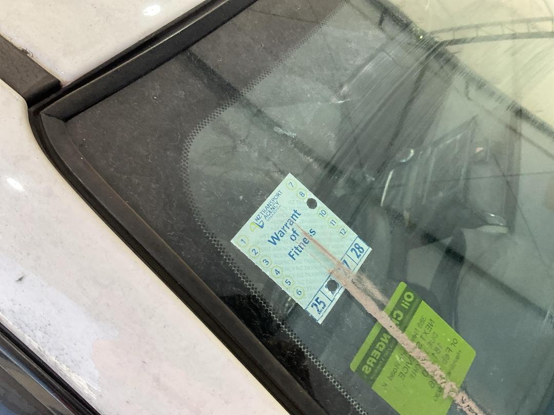 Photo '27' of Toyota Corolla Axio Hybrid