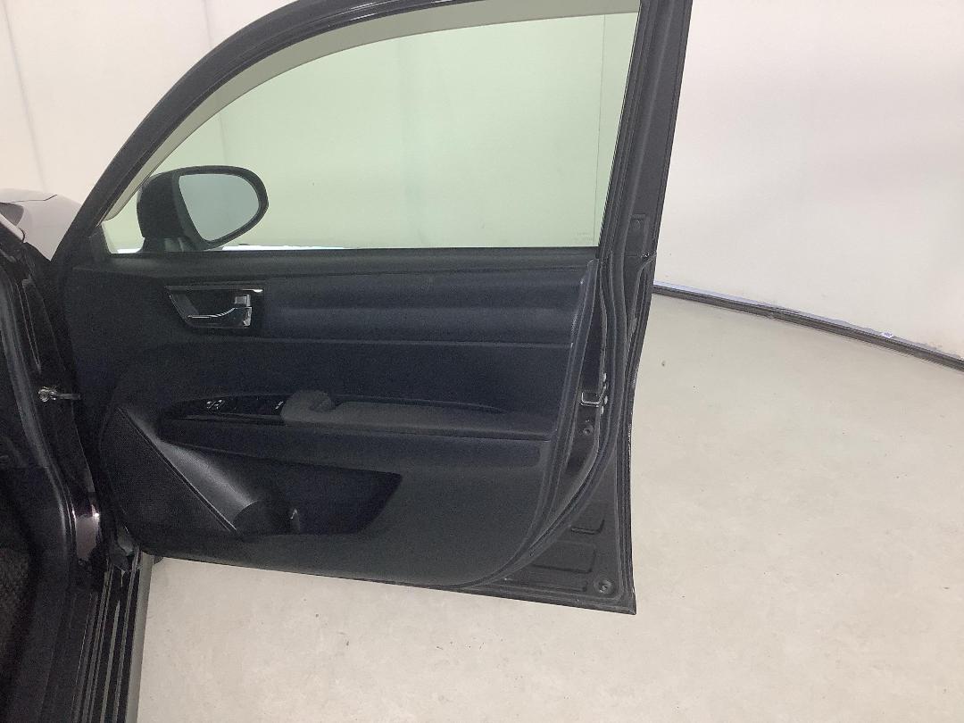 Photo '15' of Toyota Corolla