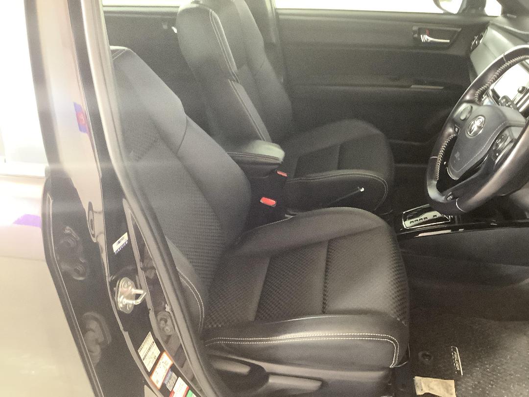 Photo '16' of Toyota Corolla