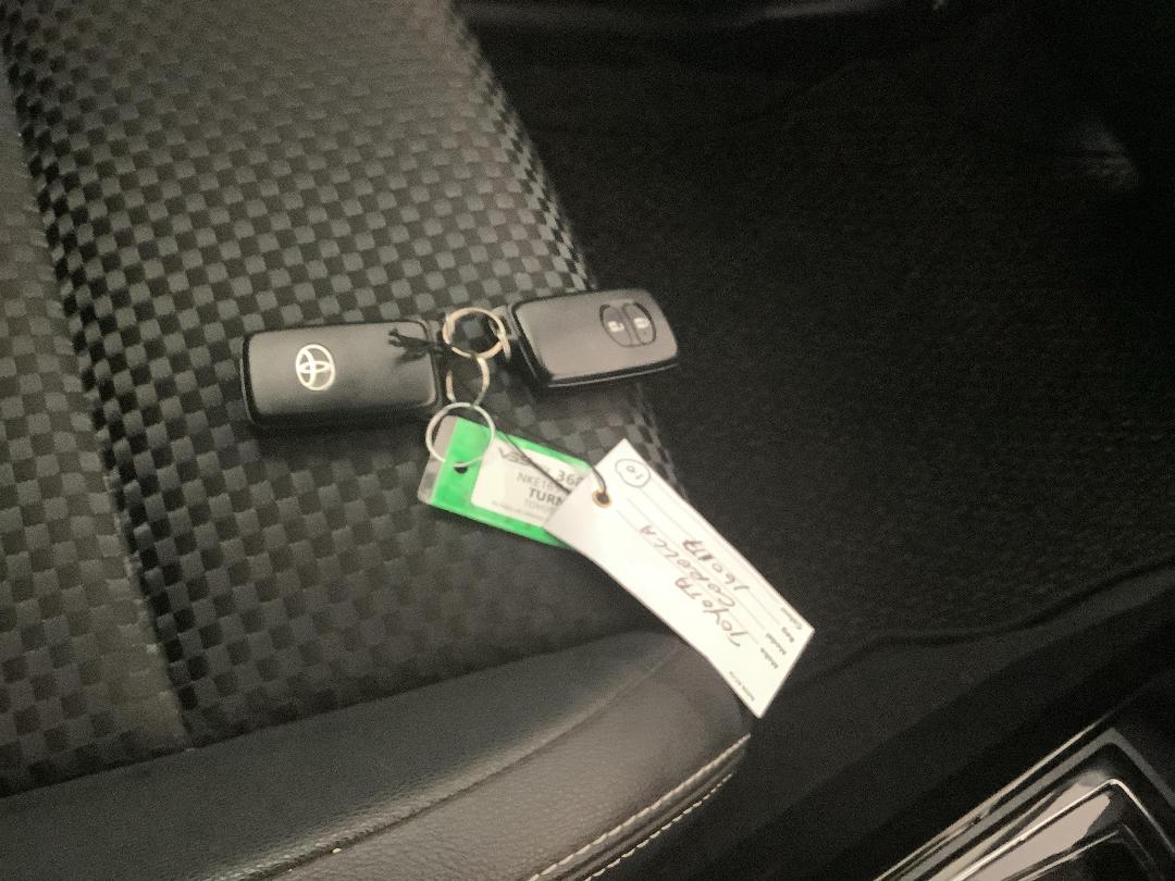 Photo '22' of Toyota Corolla