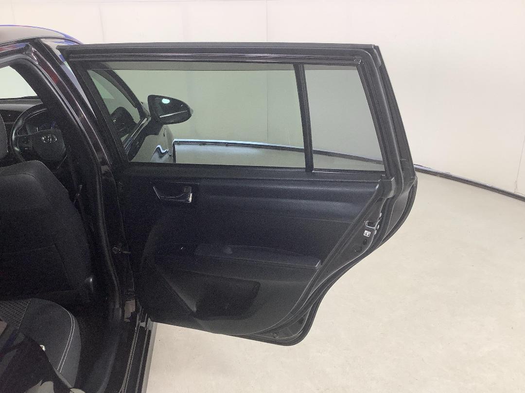 Photo '19' of Toyota Corolla