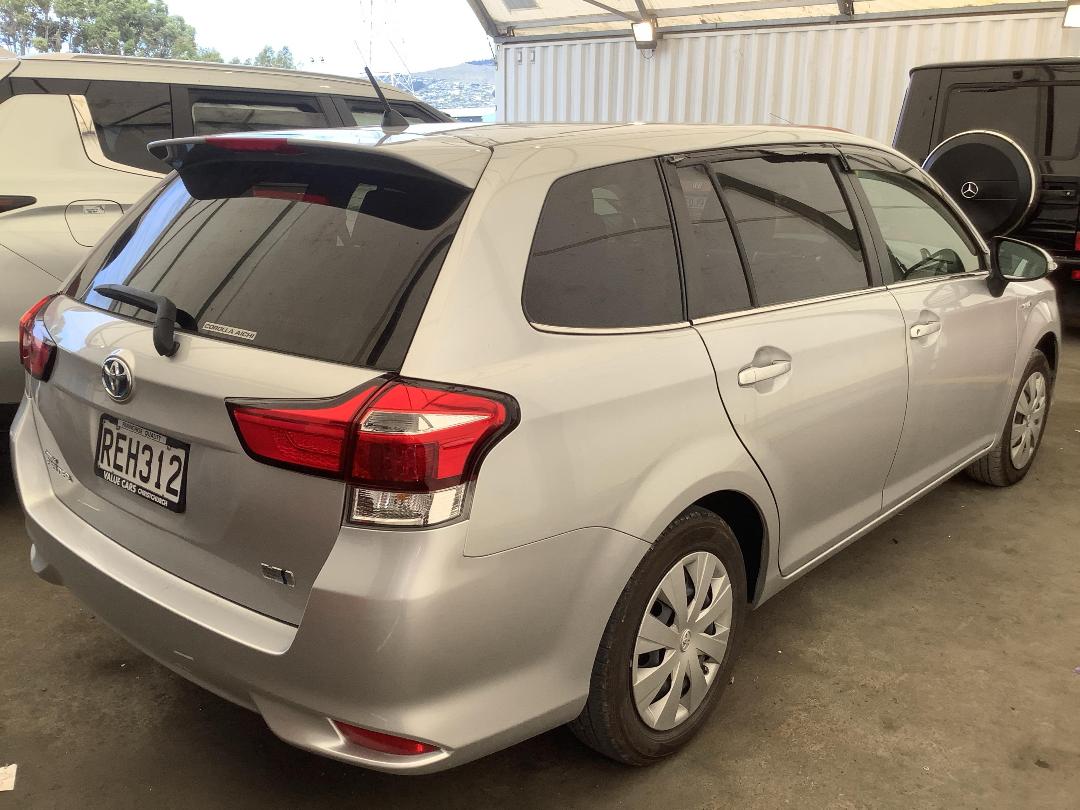 Photo '3' of Toyota Corolla Fielder Photo '3' of Toyota Corolla Fielder