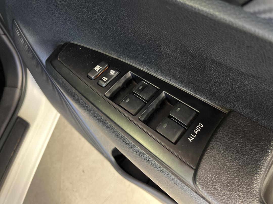 Photo '23' of Toyota Corolla Photo '23' of Toyota Corolla