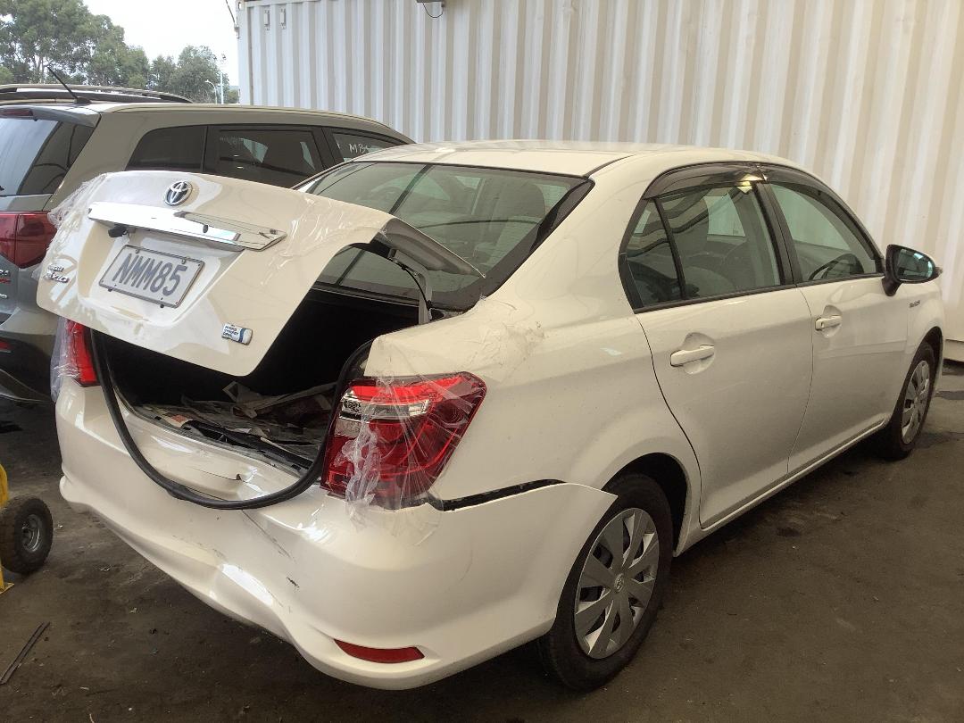 Photo '3' of Toyota Corolla Axio Hybrid Photo '3' of Toyota Corolla Axio Hybrid