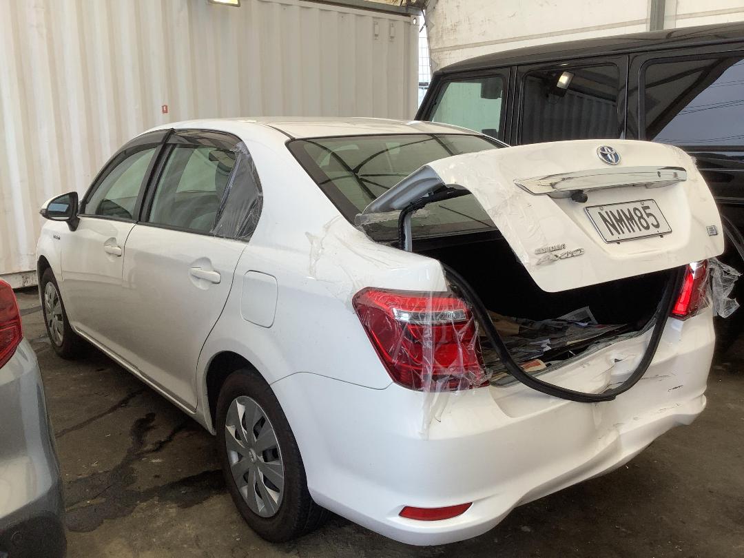 Photo '4' of Toyota Corolla Axio Hybrid Photo '4' of Toyota Corolla Axio Hybrid