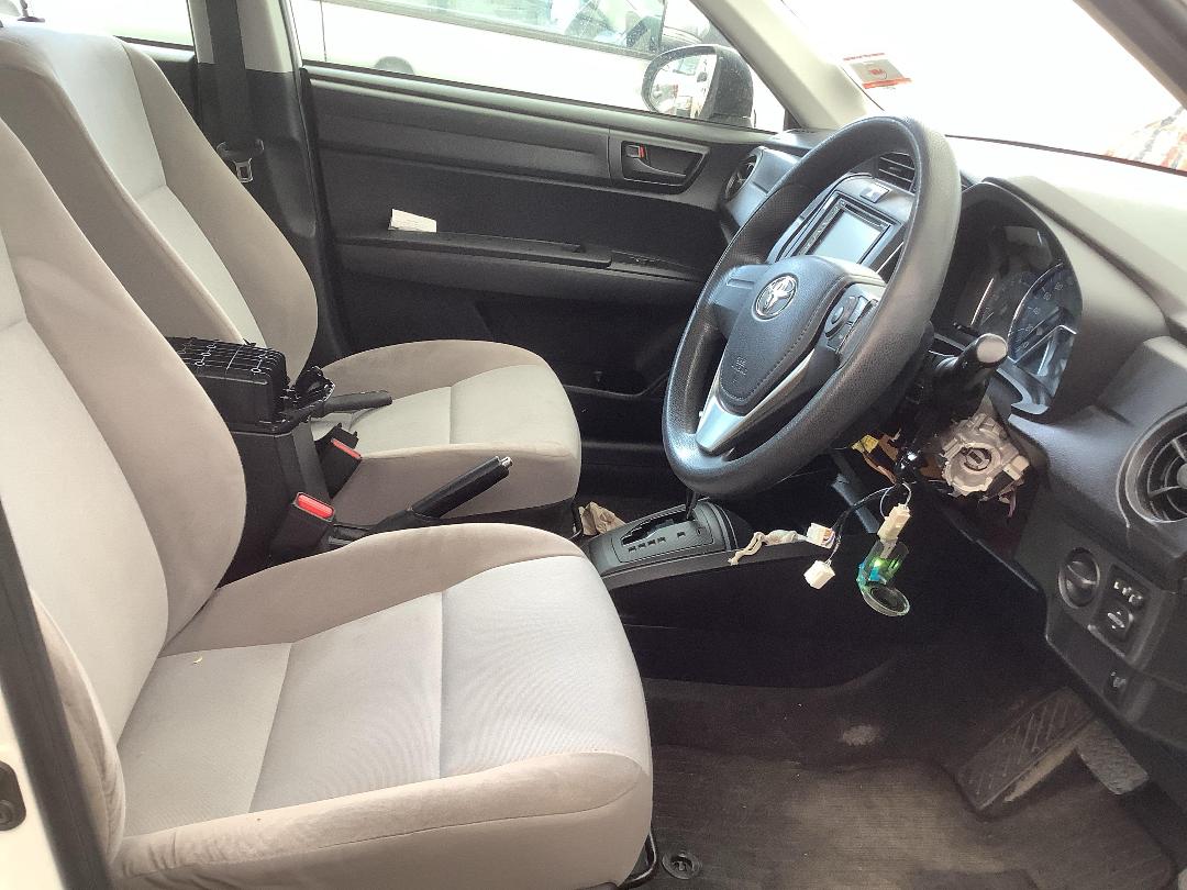 Photo '7' of Toyota Corolla Axio Hybrid Photo '7' of Toyota Corolla Axio Hybrid