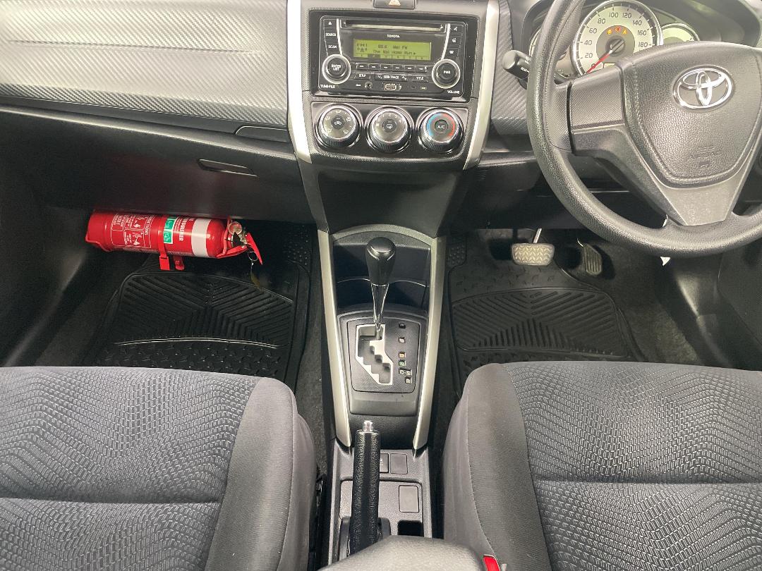 Photo '18' of Toyota Corolla Photo '18' of Toyota Corolla