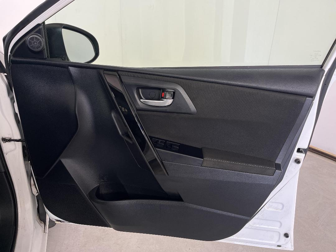 Photo '15' of Toyota Corolla