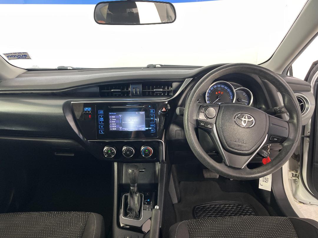 Photo '17' of Toyota Corolla