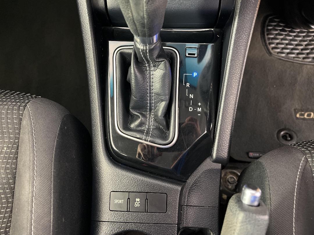 Photo '29' of Toyota Corolla