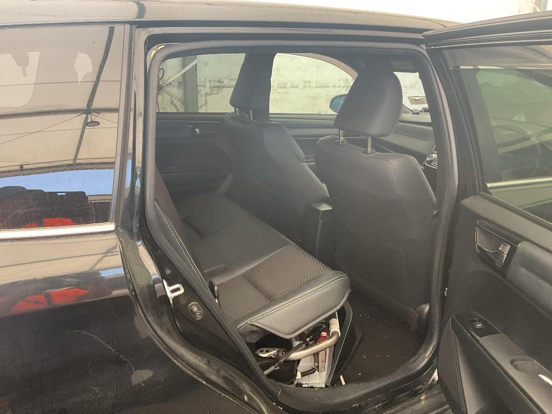 Photo '18' of Toyota Corolla Fielder Hybrid