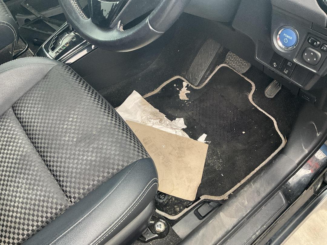 Photo '26' of Toyota Corolla Fielder Hybrid