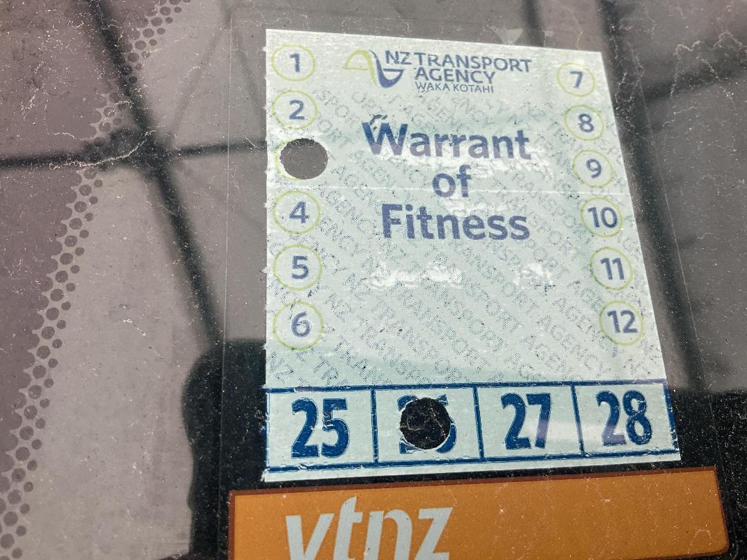 Photo '33' of Toyota Corolla Fielder Hybrid