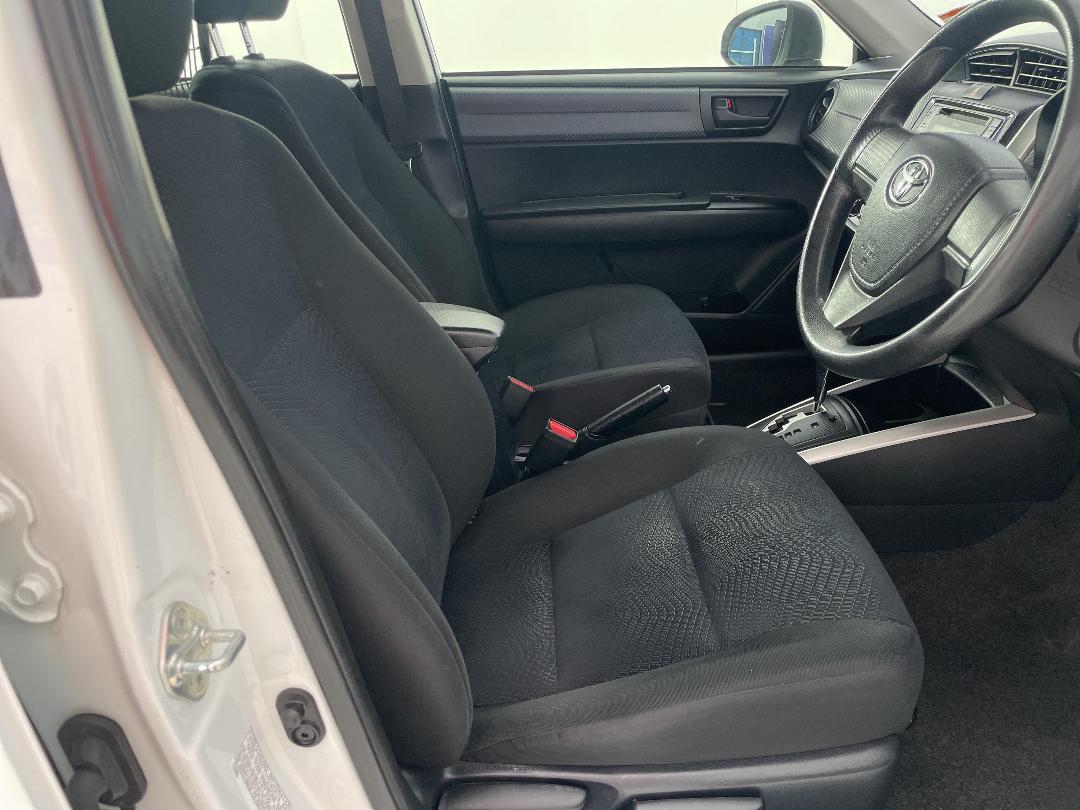 Photo '16' of Toyota Corolla