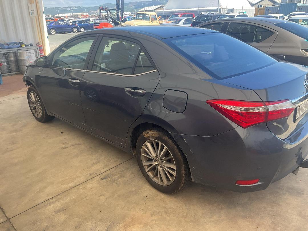 Photo '4' of Toyota Corolla GLX Photo '4' of Toyota Corolla GLX