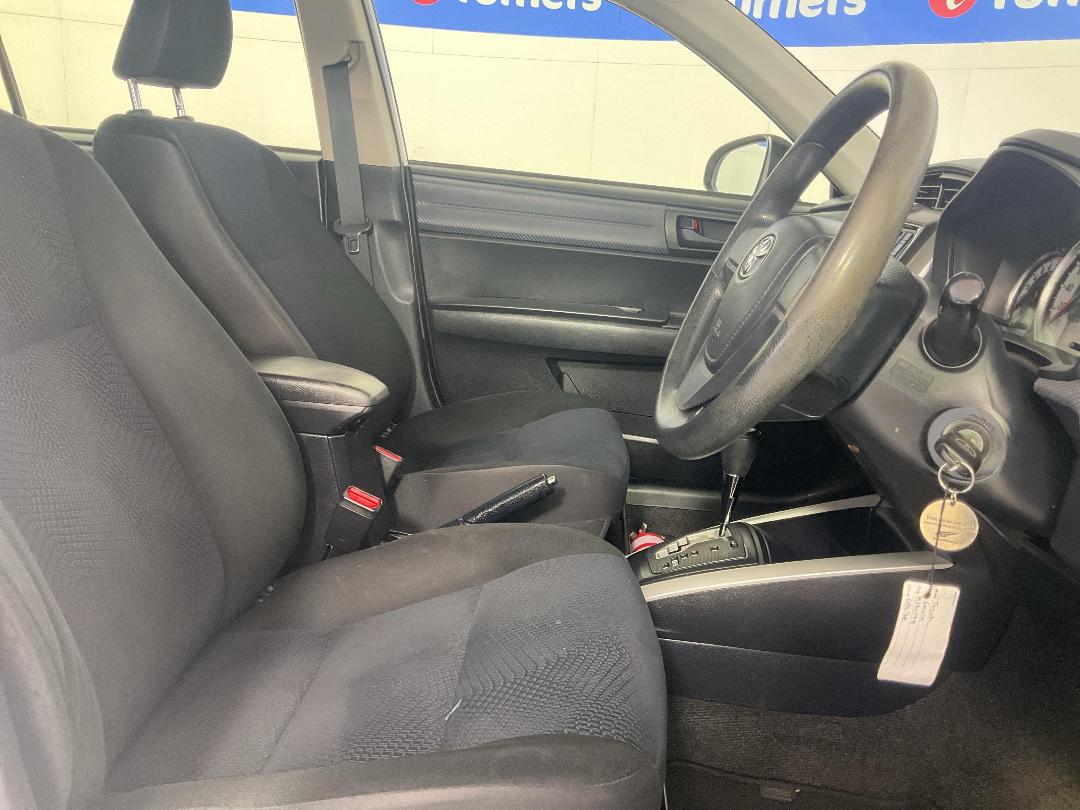 Photo '16' of Toyota Corolla Photo '16' of Toyota Corolla