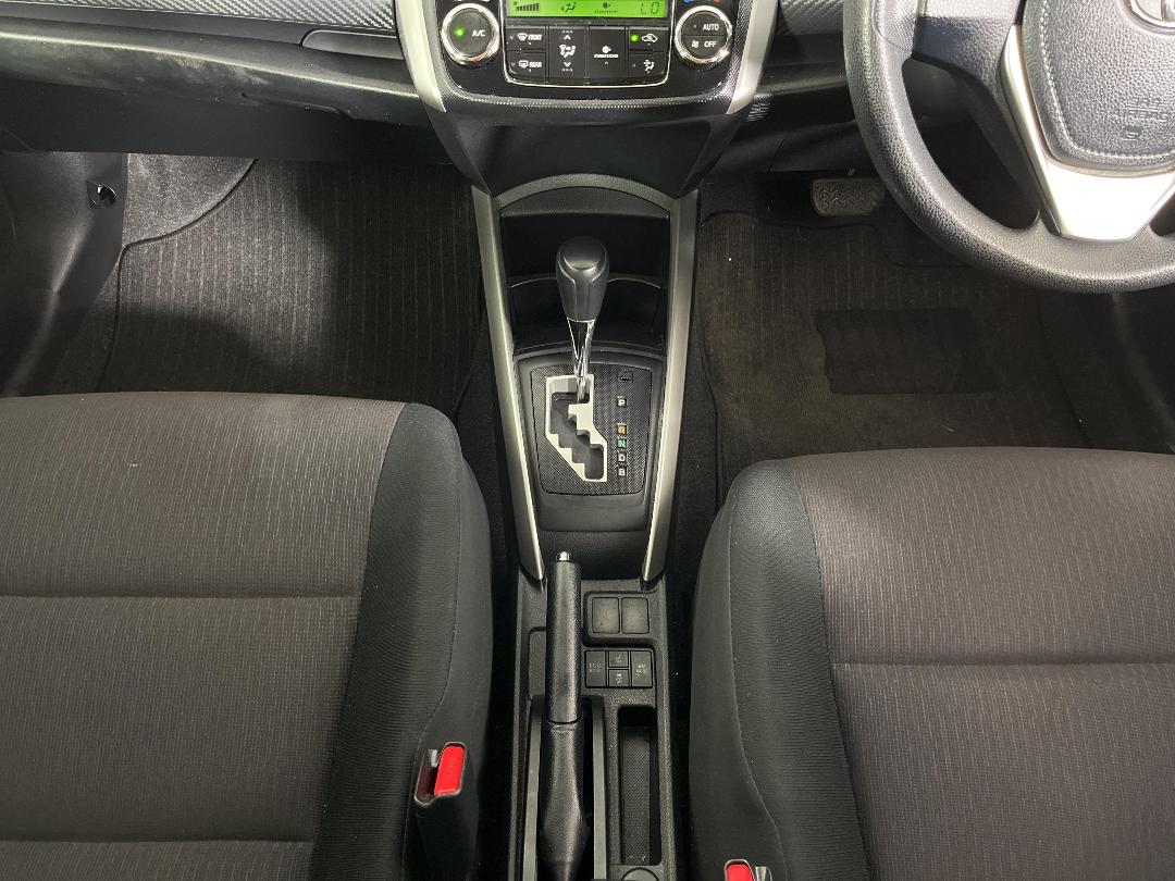 Photo '23' of Toyota Corolla