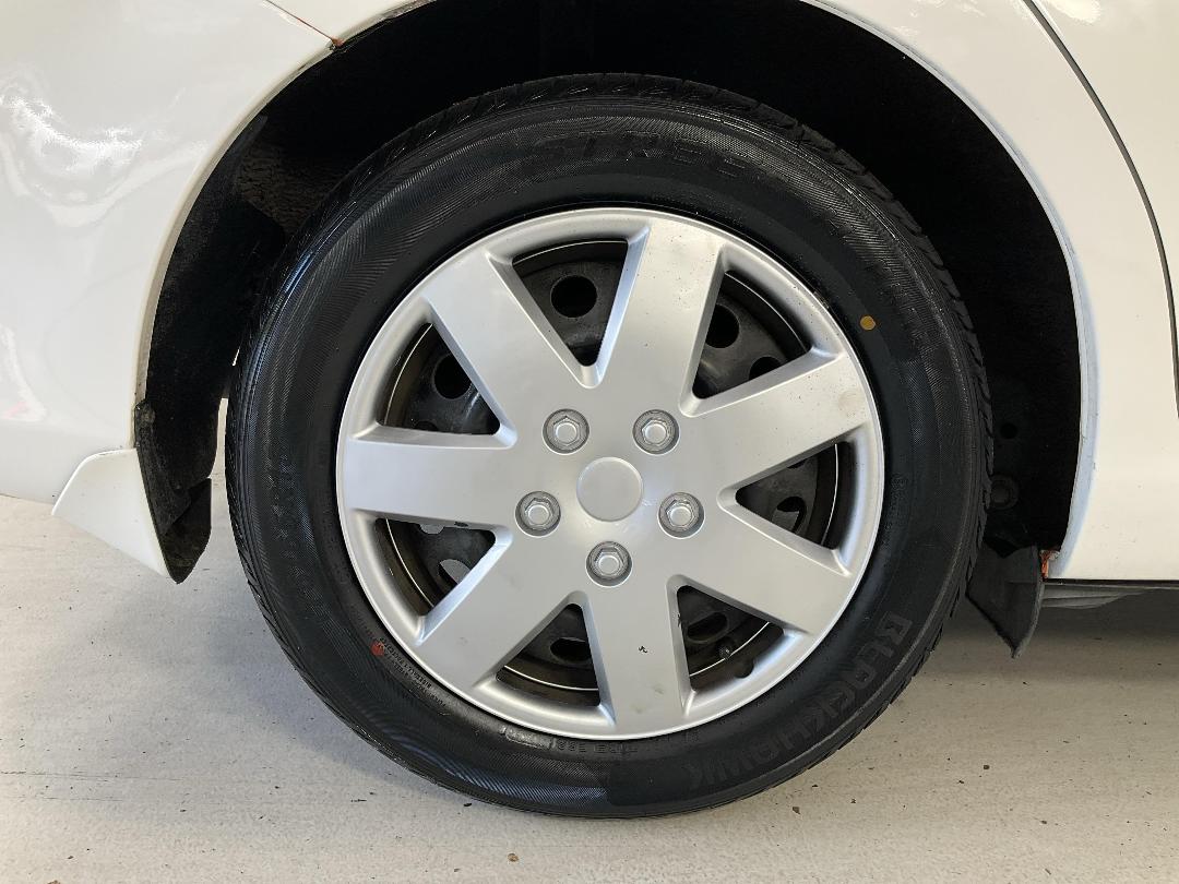 Photo '12' of Toyota Corolla