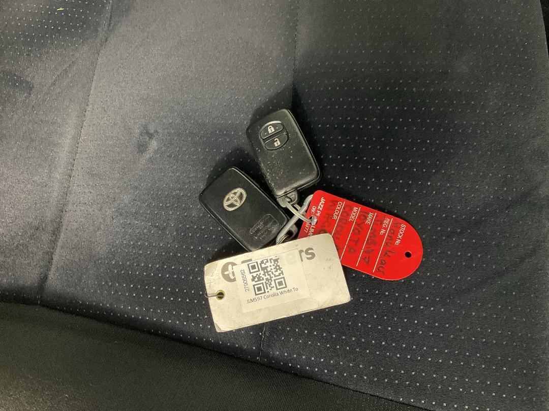 Photo '22' of Toyota Corolla