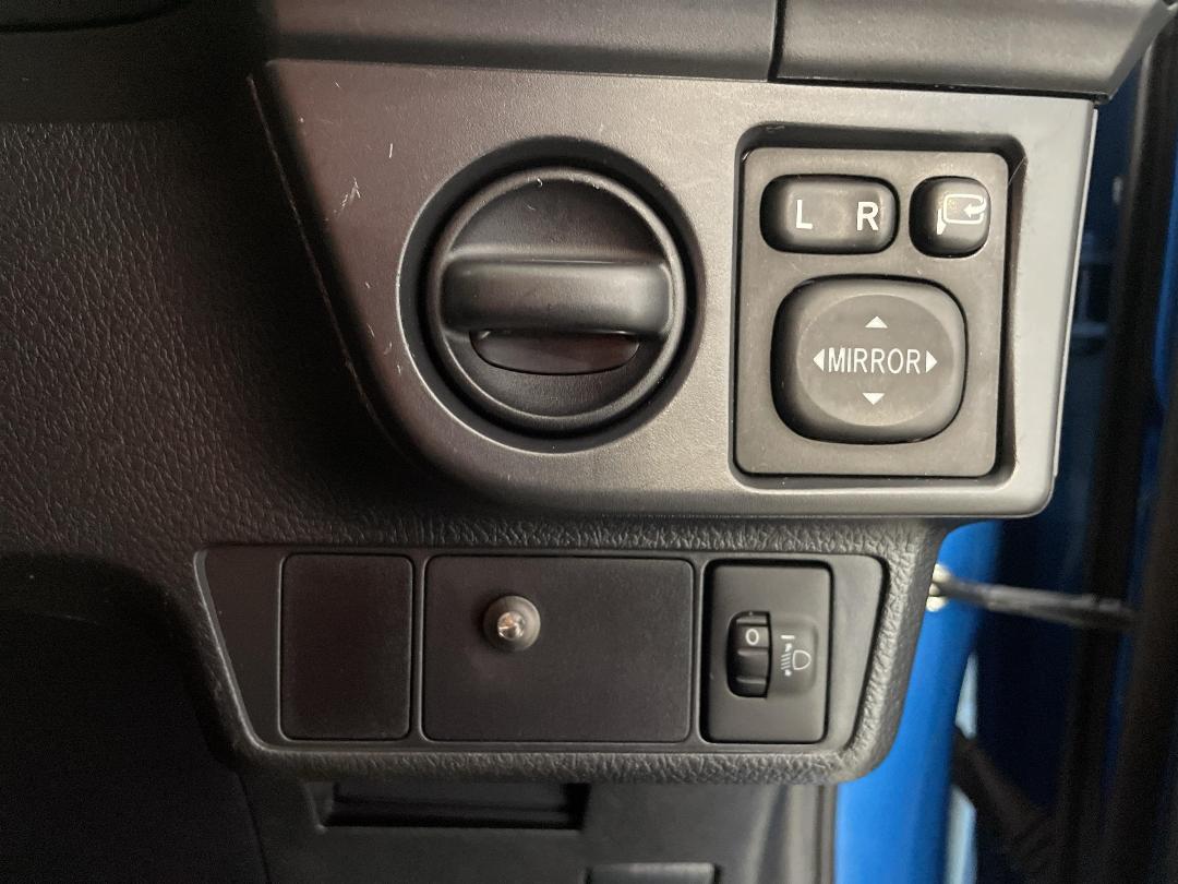 Photo '24' of Toyota Corolla