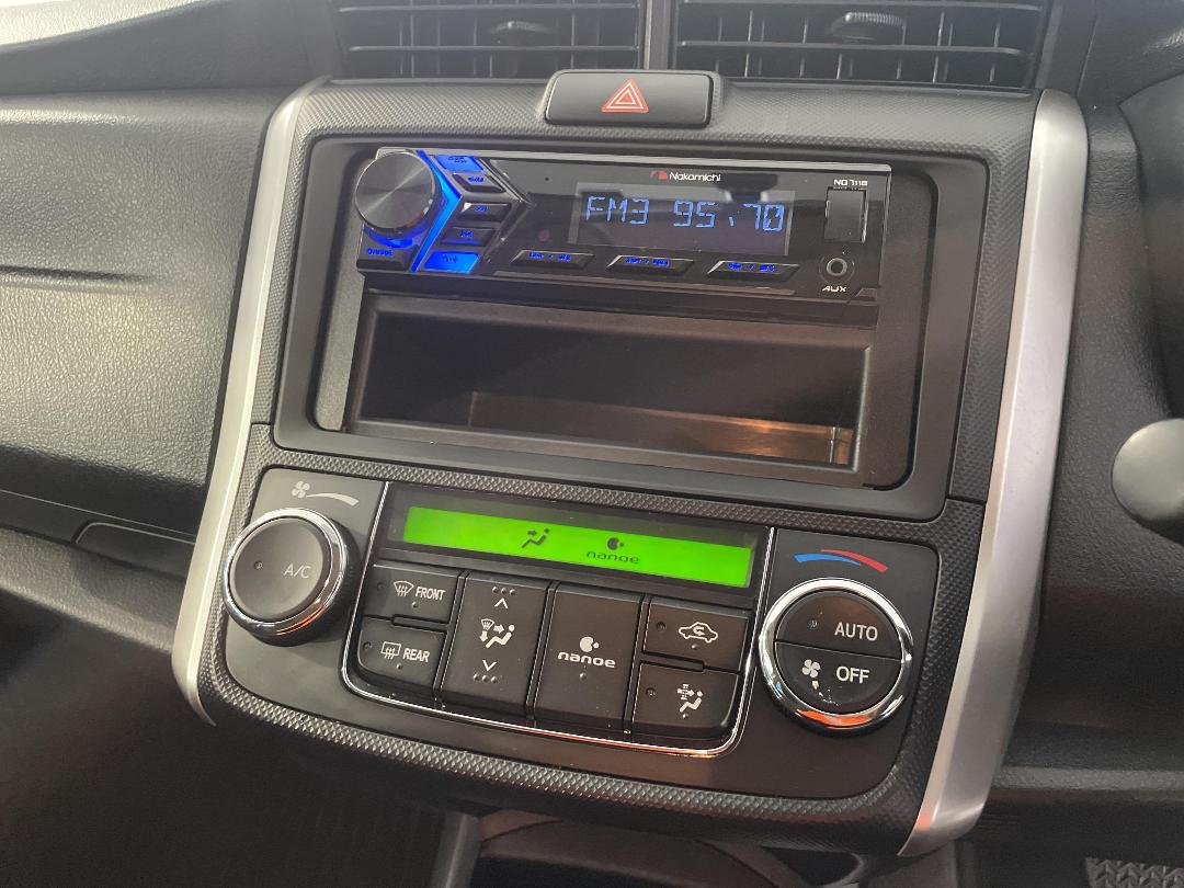 Photo '27' of Toyota Corolla