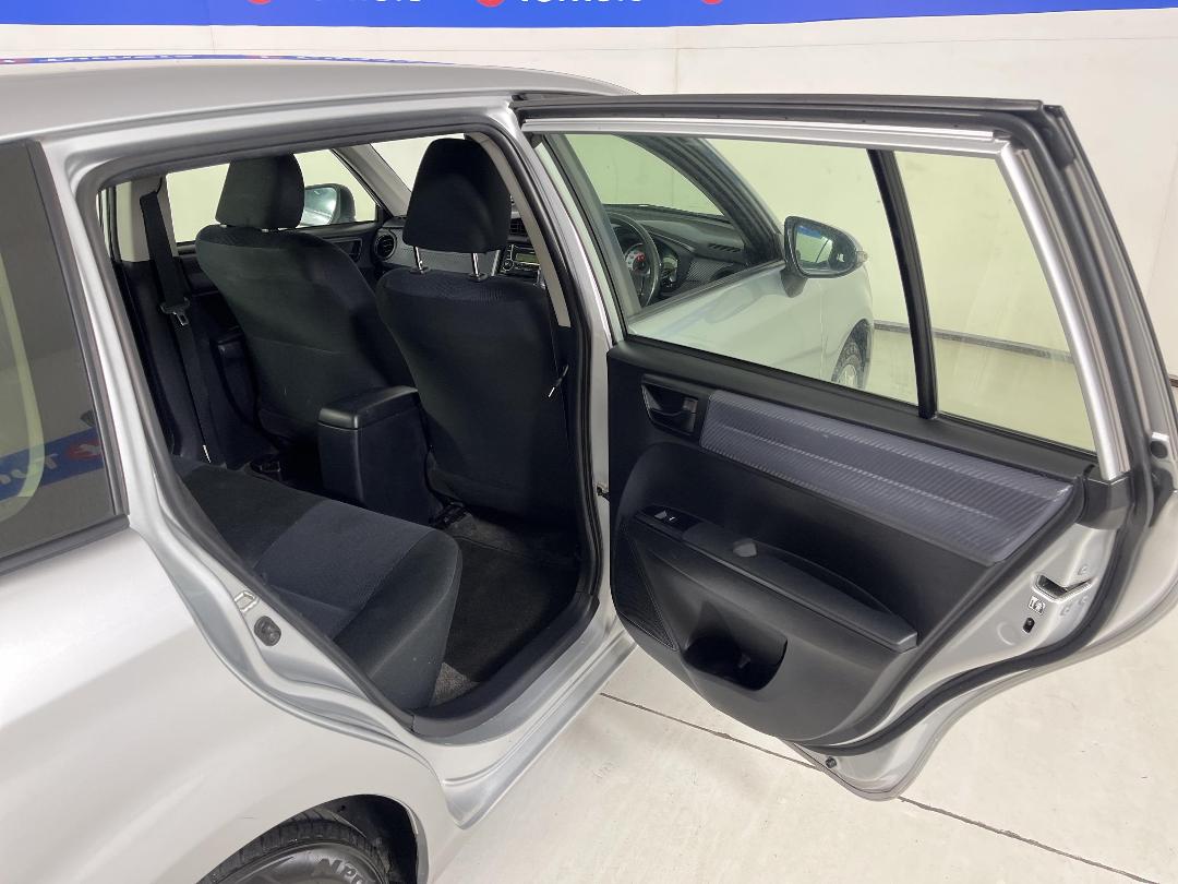 Photo '19' of Toyota Corolla