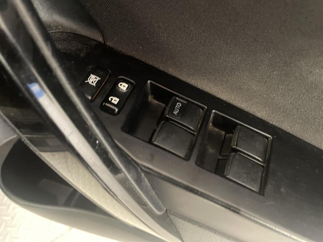 Photo '24' of Toyota Corolla