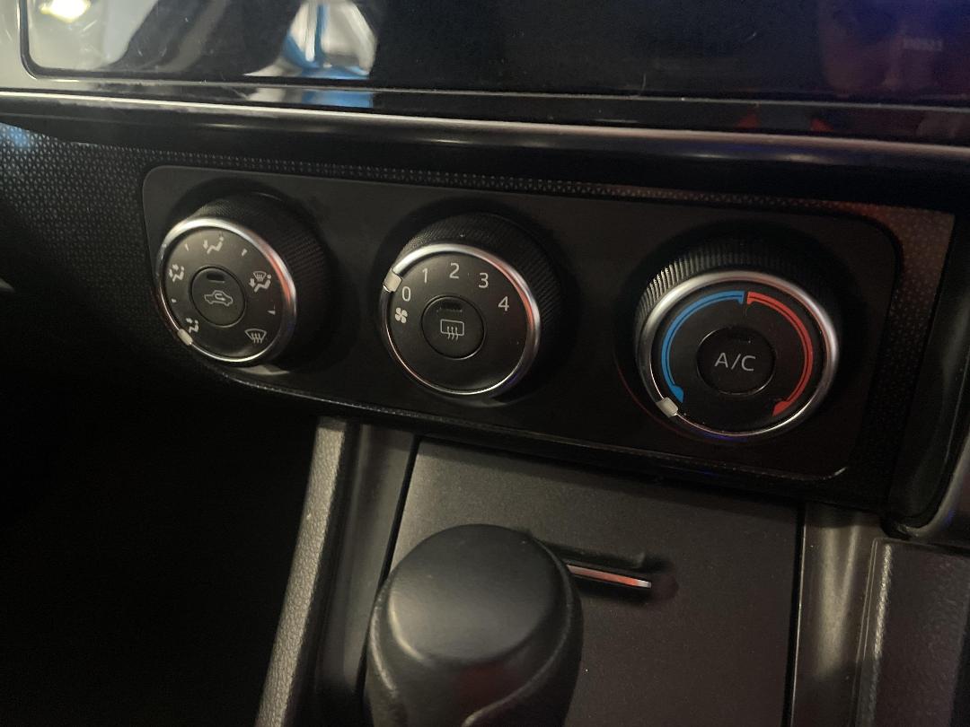 Photo '30' of Toyota Corolla