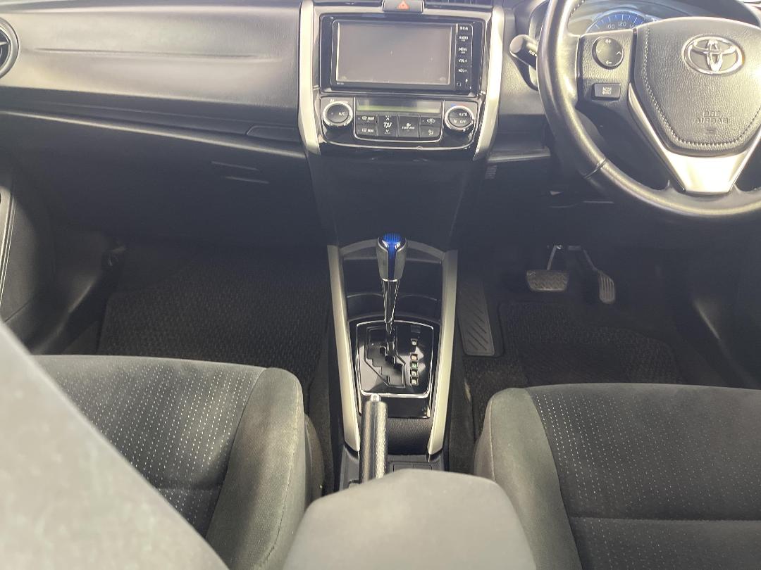 Photo '18' of Toyota Corolla