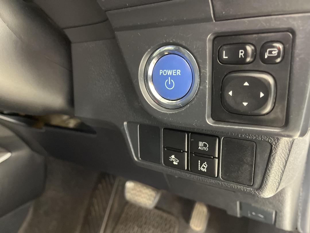 Photo '24' of Toyota Corolla