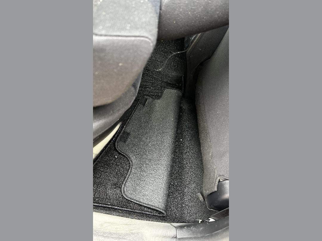 Photo '3' of Toyota Corolla Fielder Hybrid Photo '3' of Toyota Corolla Fielder Hybrid